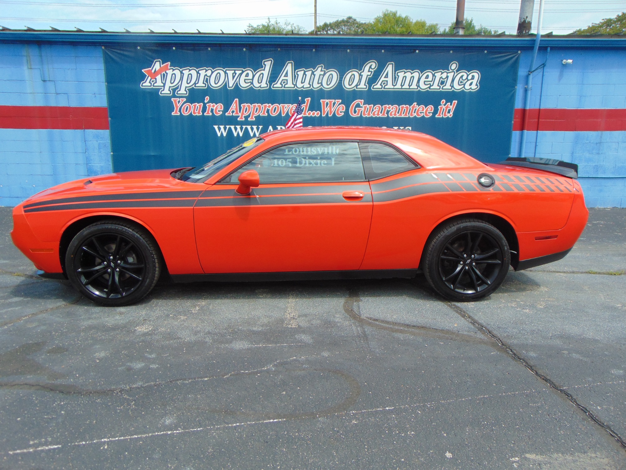 photo of 2017 Dodge Challenger SXT